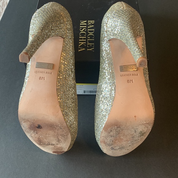 Badgley Mischka Gold Peep-Toe Evening Pumps - Picture 6 of 11